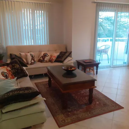 Oezyalcin 74 Apartmani Daire :1