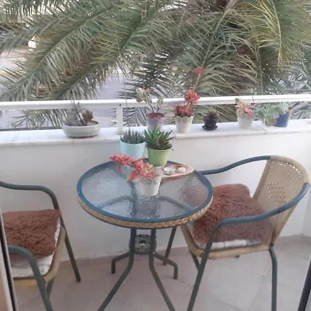 Oezyalcin 74 Apartmani Daire :1 Кирения