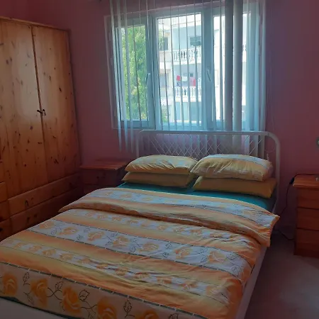 Oezyalcin 74 Apartmani Daire :1 Apartman *